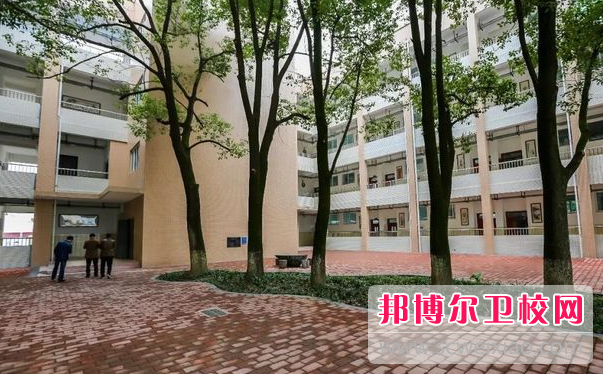 重庆市合川卫生学校2023年招生办联系电话