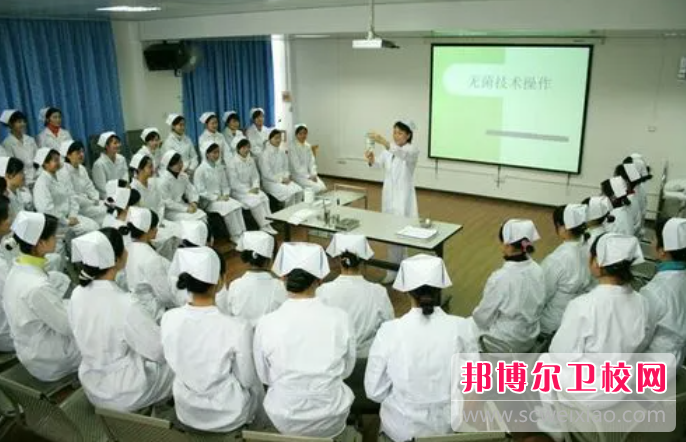 2023年重庆初中生可不可以去学护理学校