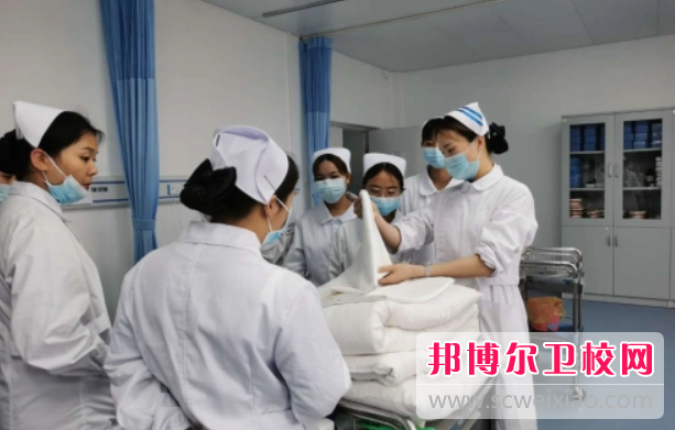 2023年重庆读护理学校什么专业最好