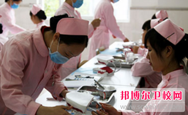 四川2023年护理学校开设有哪些课程