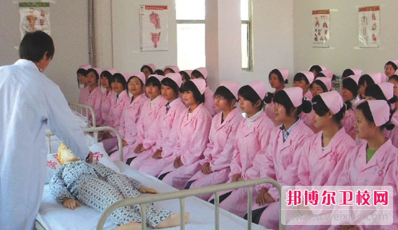 贵州2023年女生学护理学校有没有前途
