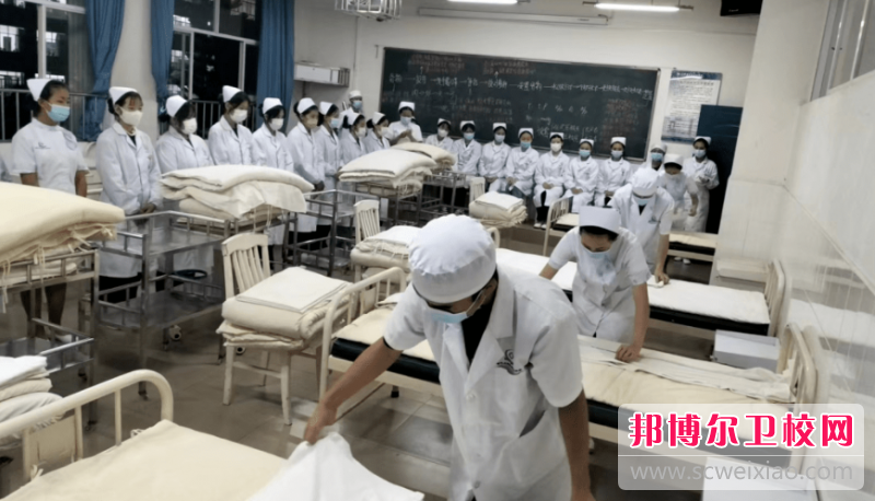 云南2023年女生学护理学校好不好找工作