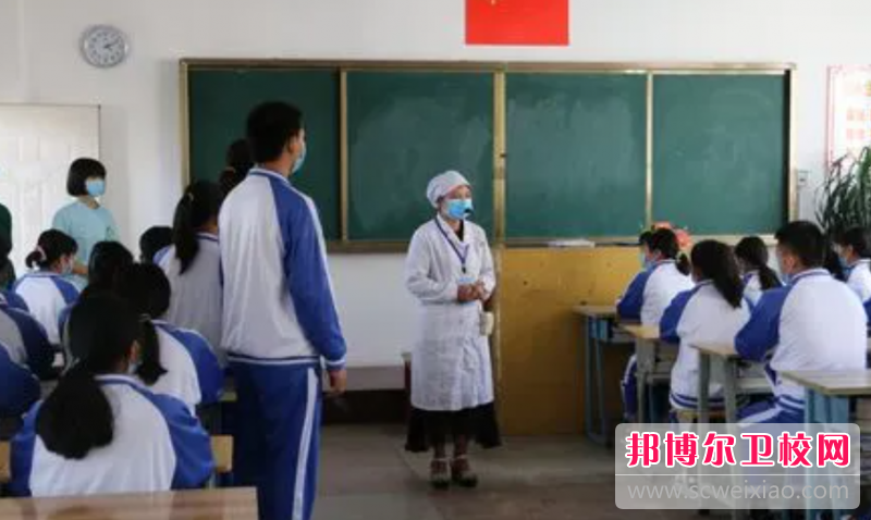 云南2023年初中生女生读什么护理学校好