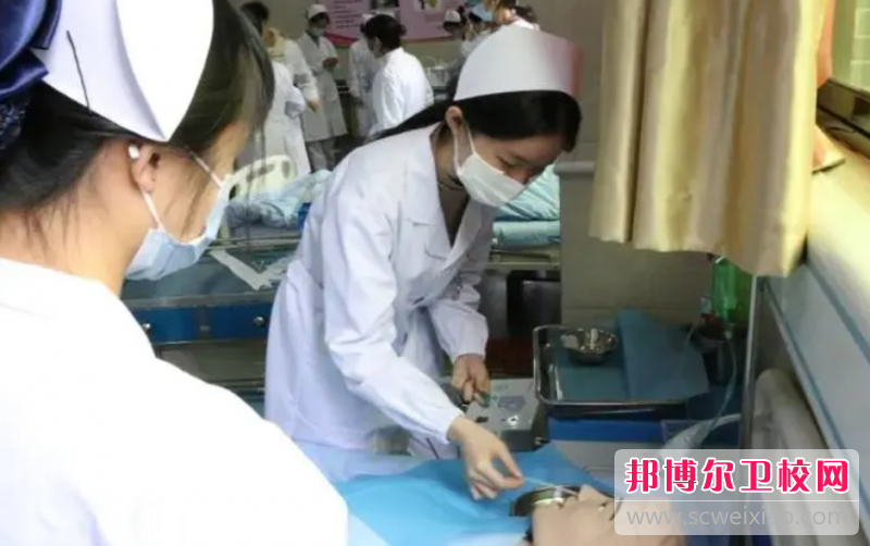 江苏2023年护理学校开设有哪些课程